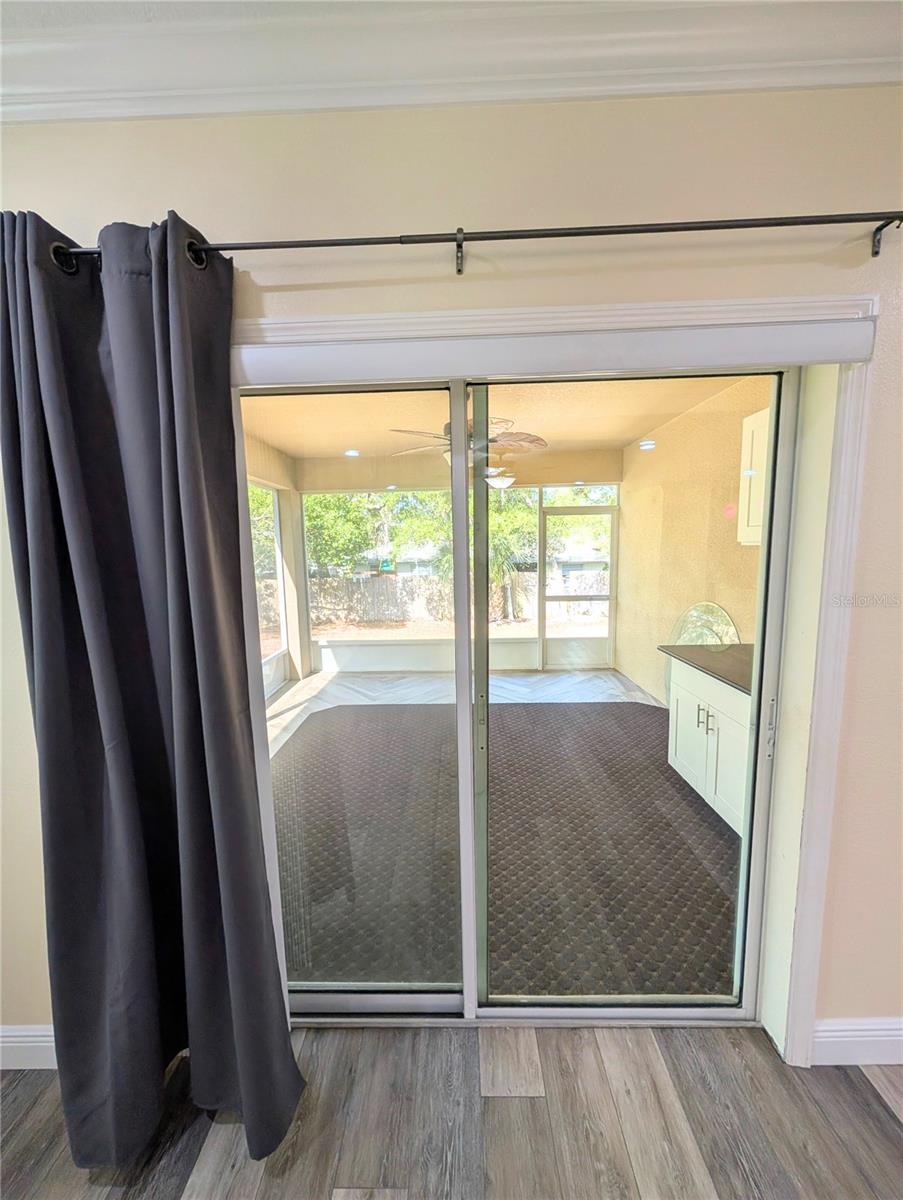 Image 21 of 55 For 1159 Macfarlane Avenue