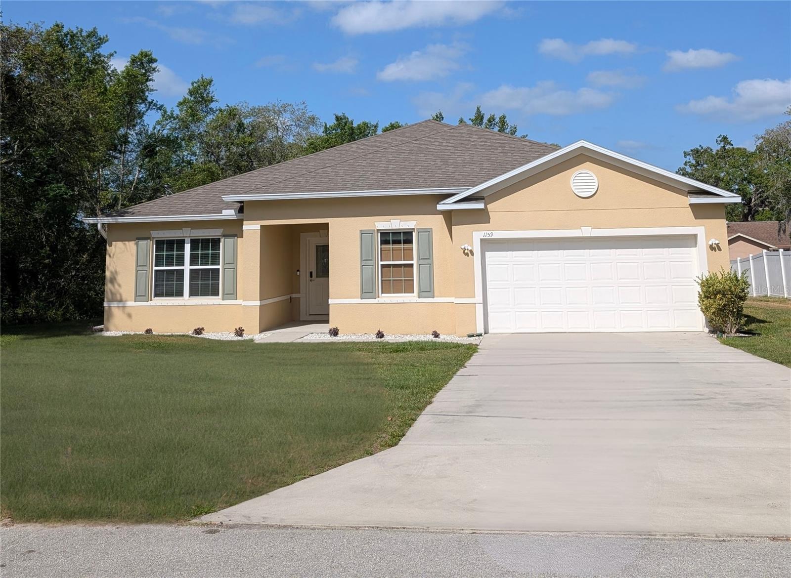 Image 22 of 55 For 1159 Macfarlane Avenue