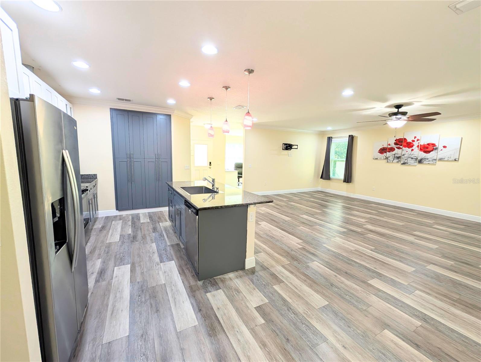 Image 4 of 55 For 1159 Macfarlane Avenue