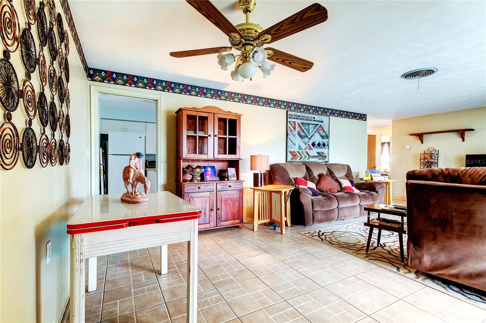 Listing photo id 1 for 1919 Harpoon Drive