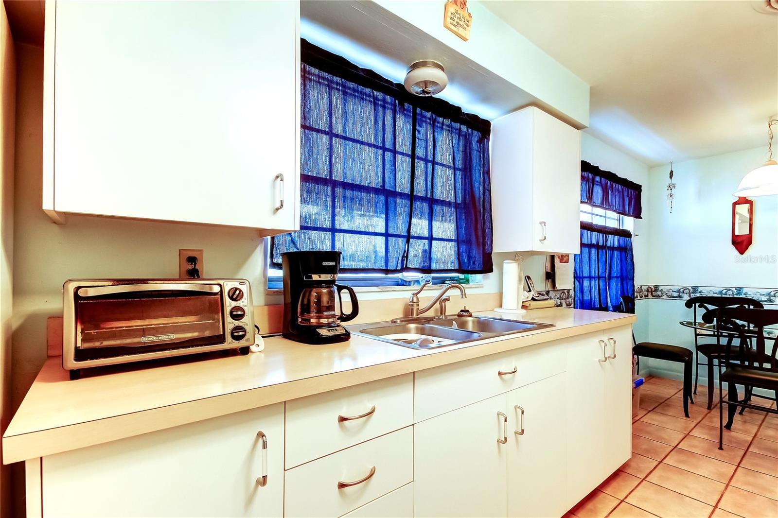 Listing photo id 6 for 1919 Harpoon Drive