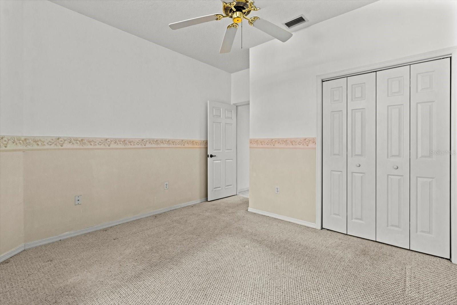 Listing photo id 20 for 6693 Kingsbury Lane