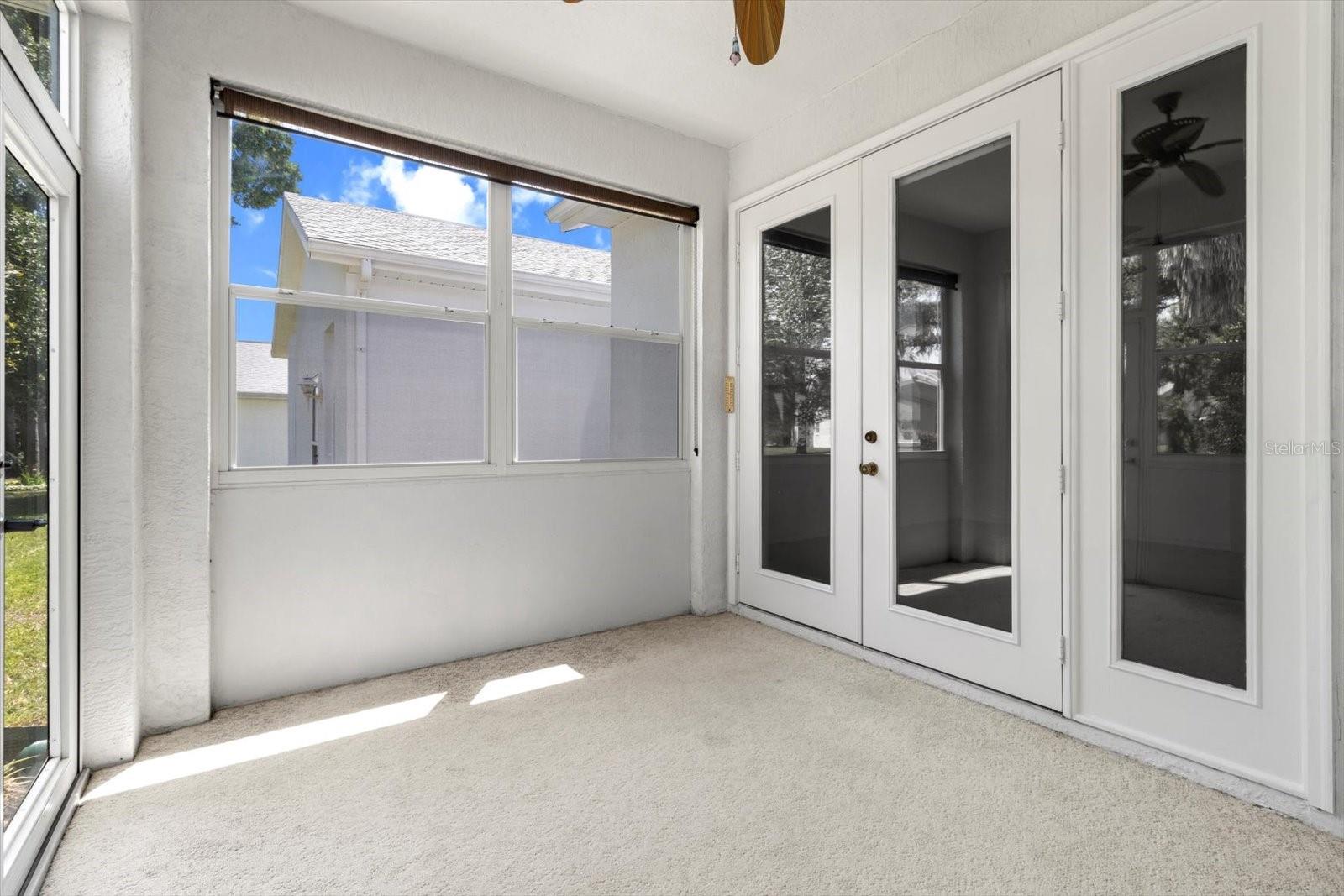 Listing photo id 34 for 6693 Kingsbury Lane