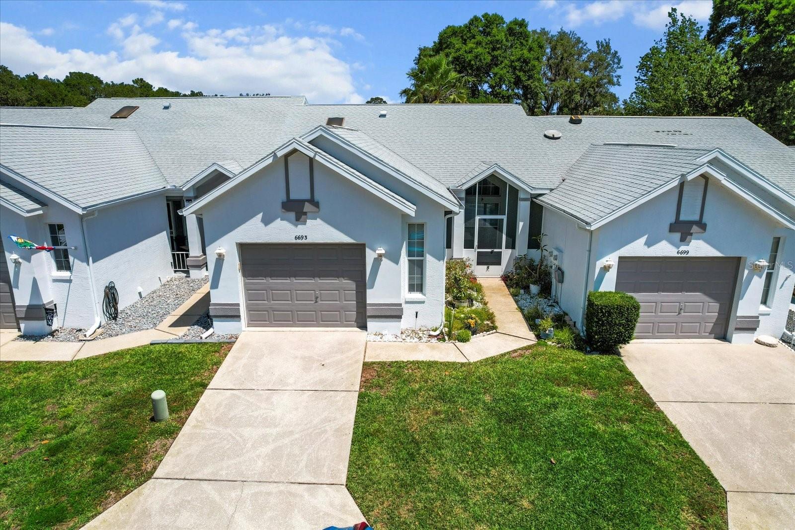 Listing photo id 48 for 6693 Kingsbury Lane