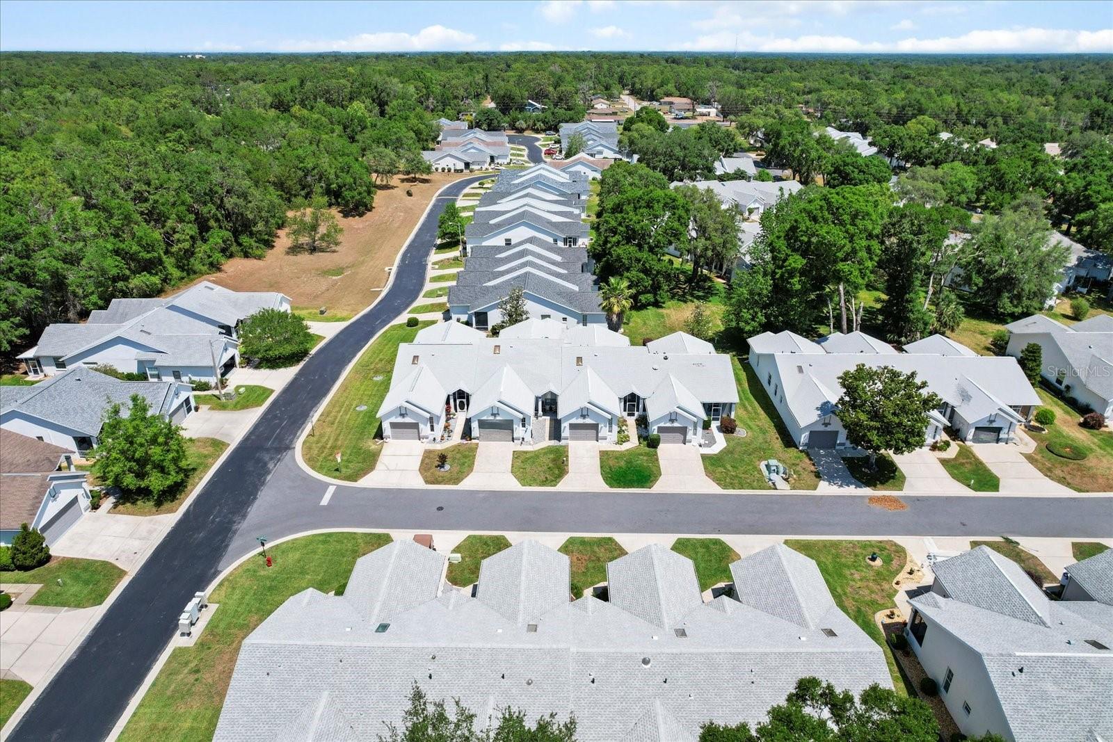Listing photo id 53 for 6693 Kingsbury Lane