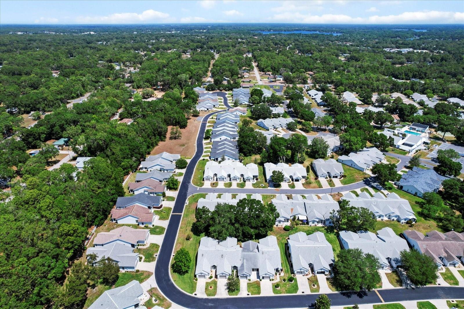 Listing photo id 55 for 6693 Kingsbury Lane