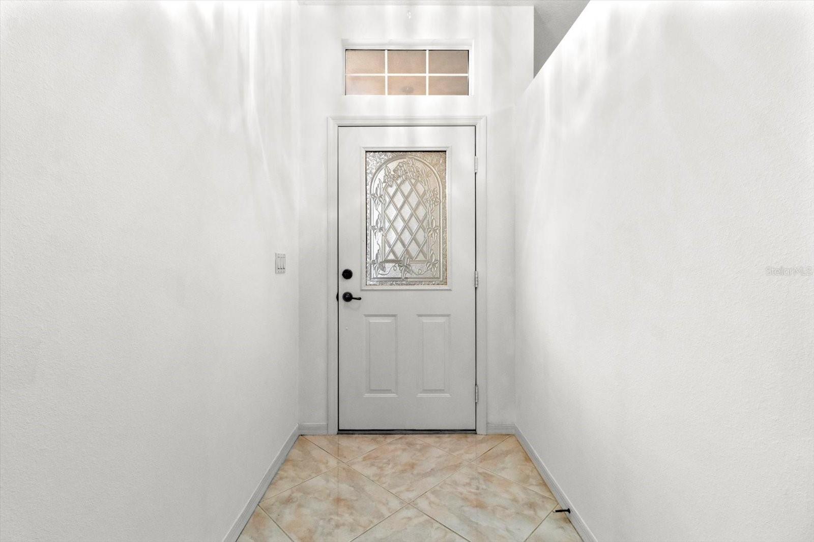 Listing photo id 4 for 6693 Kingsbury Lane