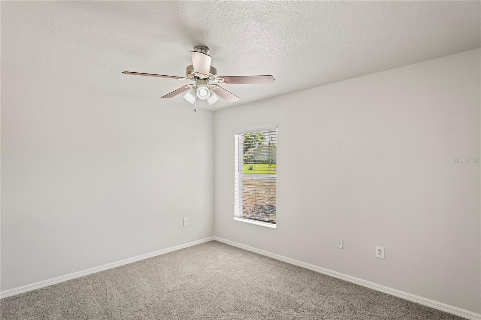 Listing photo id 17 for 13098 Hanley Drive