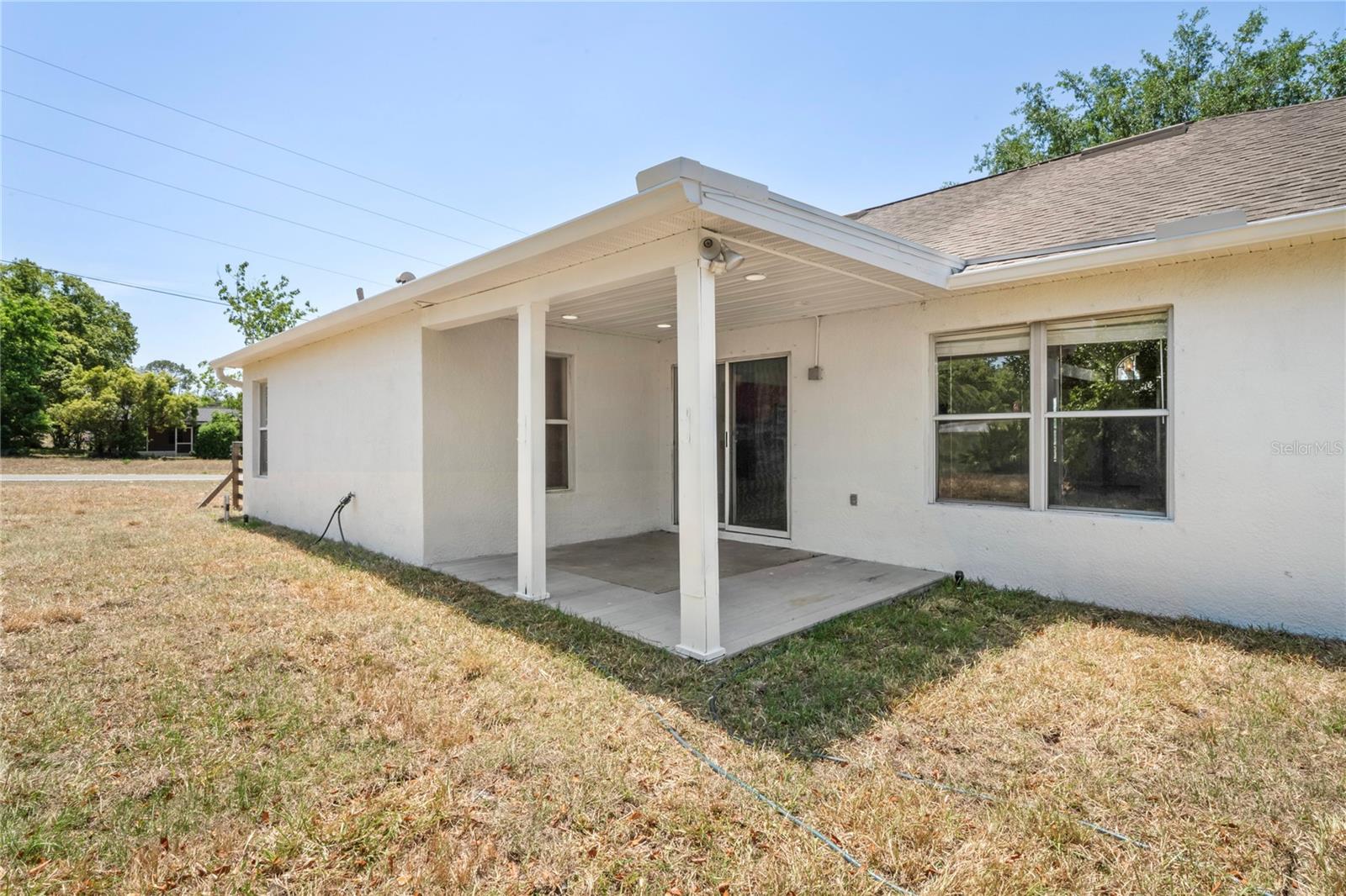 Listing photo id 21 for 13098 Hanley Drive