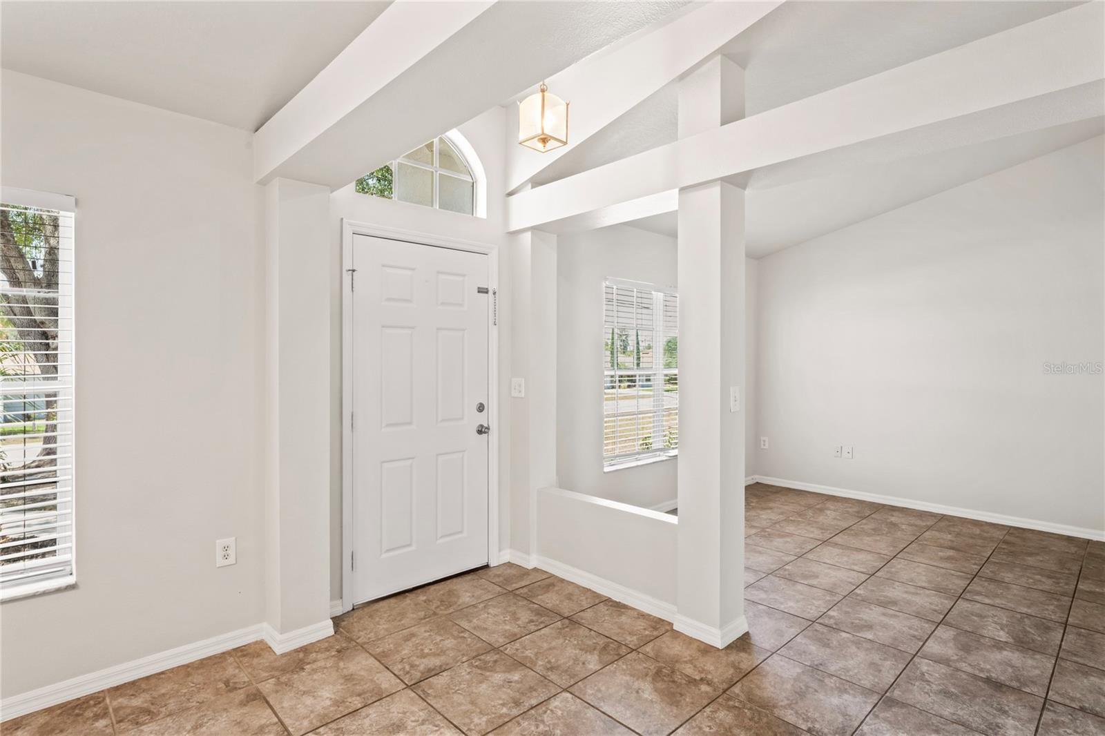 Listing photo id 1 for 13098 Hanley Drive