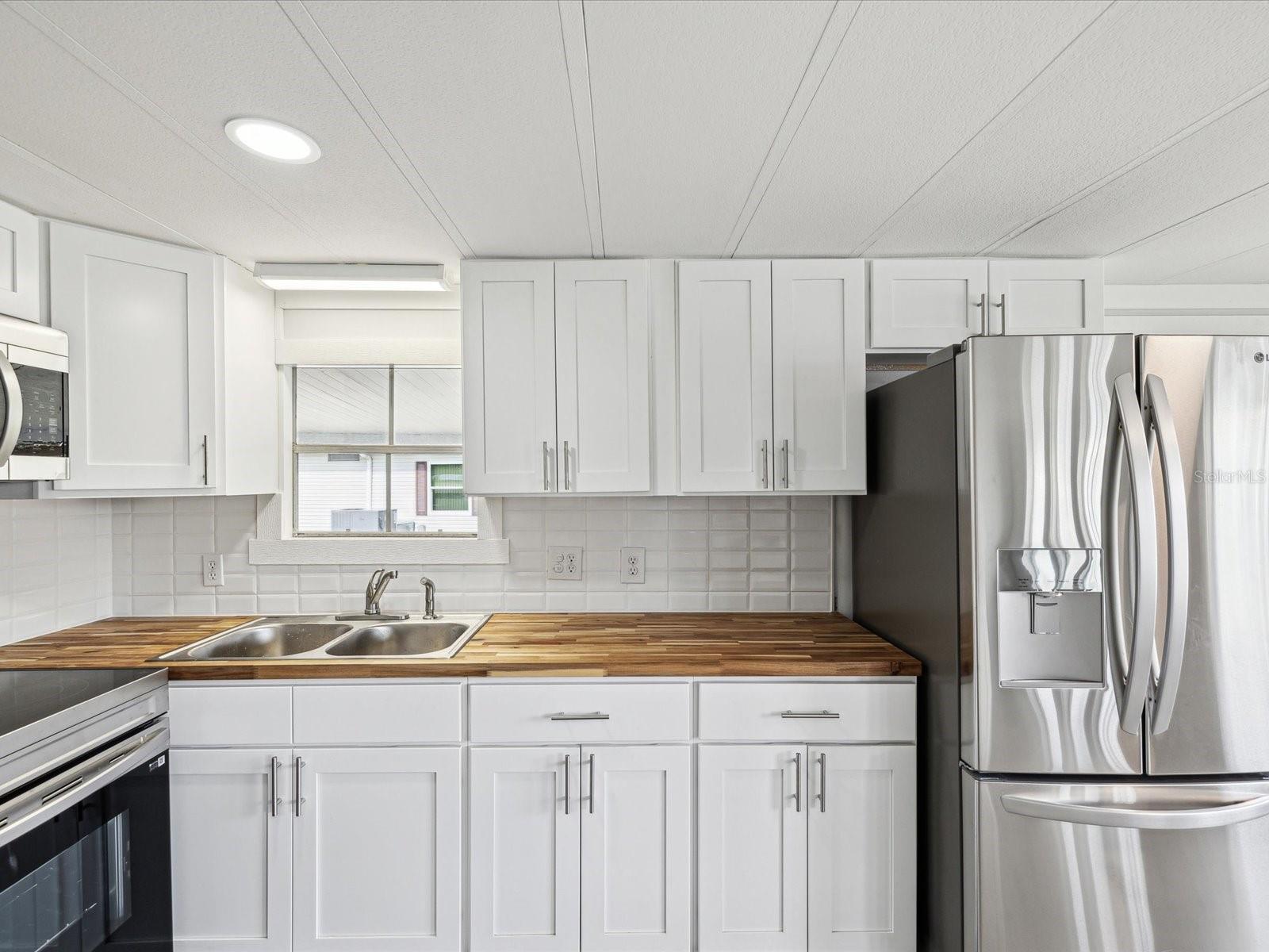 Image 10 of 66 For 14200 Sandhurst Street