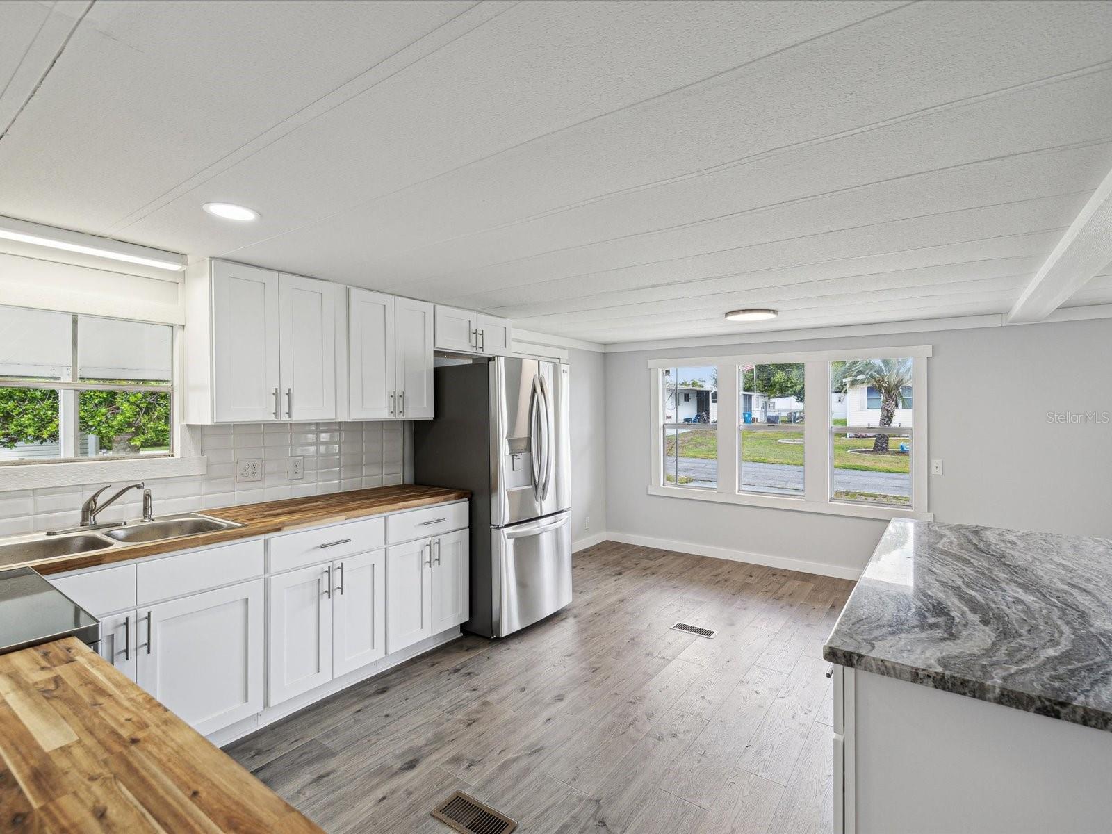Image 13 of 66 For 14200 Sandhurst Street