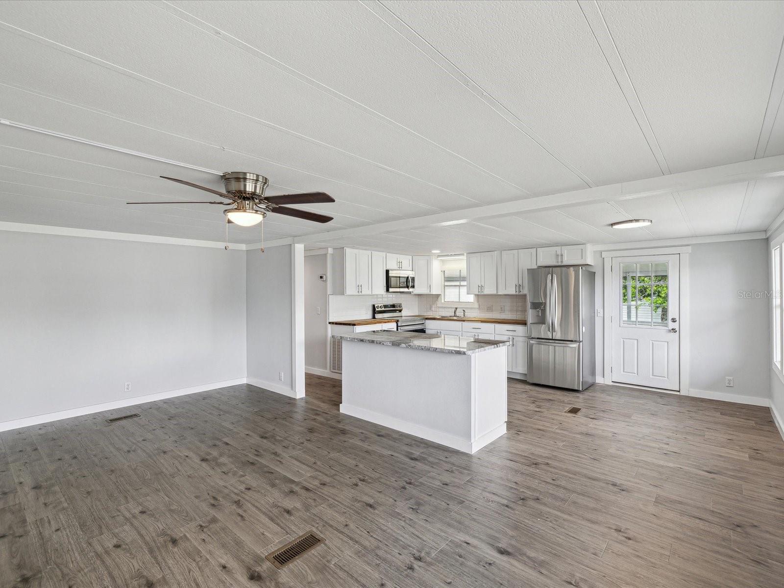 Image 17 of 66 For 14200 Sandhurst Street