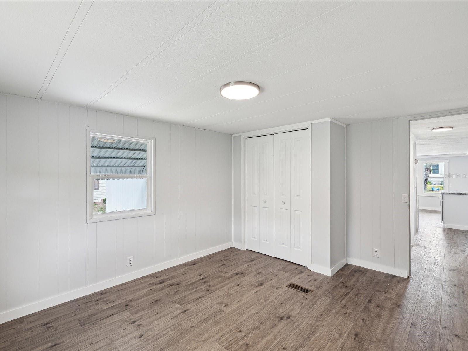 Image 22 of 66 For 14200 Sandhurst Street
