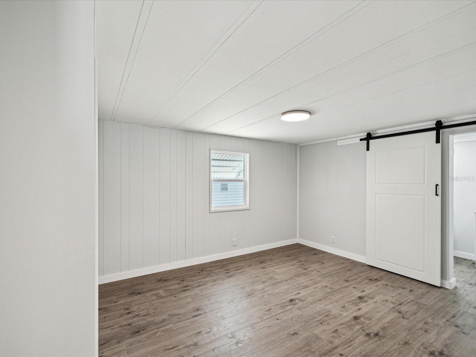 Image 23 of 66 For 14200 Sandhurst Street