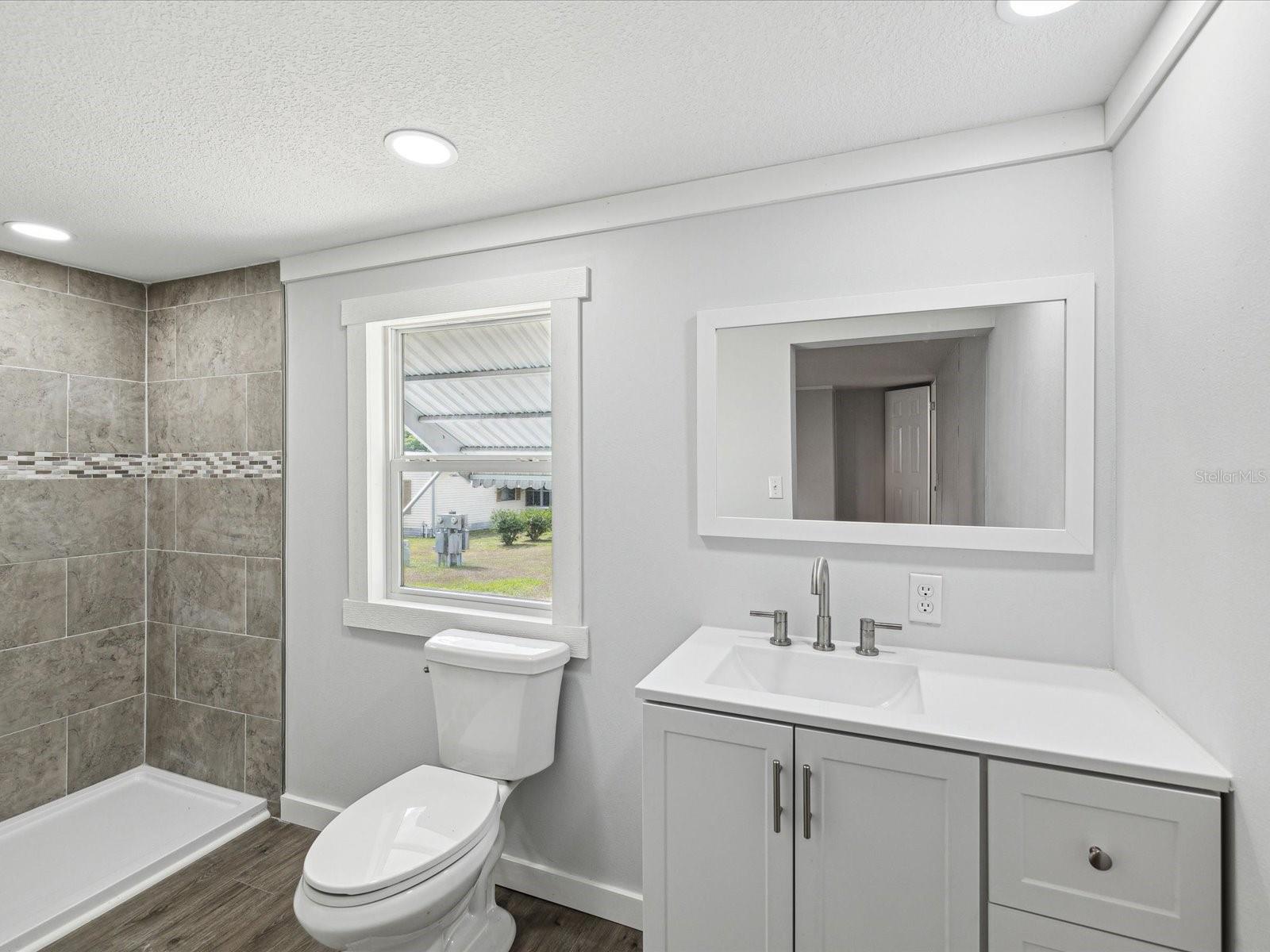 Image 24 of 66 For 14200 Sandhurst Street