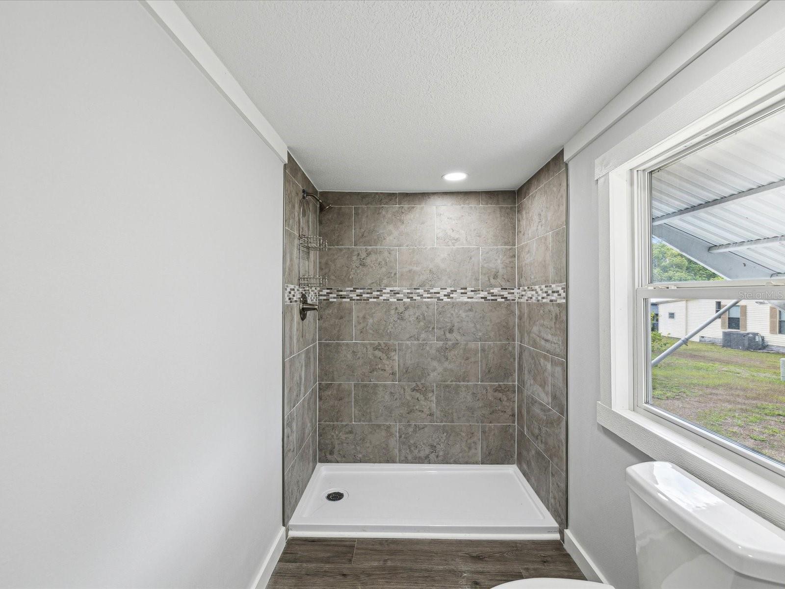 Image 25 of 66 For 14200 Sandhurst Street