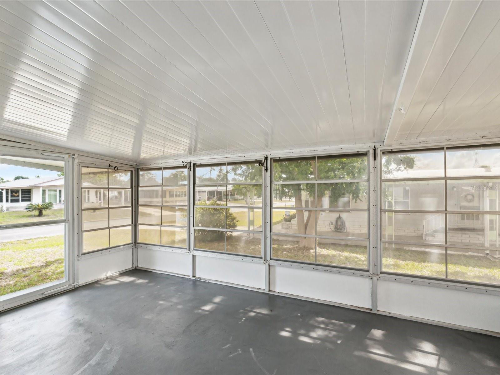 Image 28 of 66 For 14200 Sandhurst Street