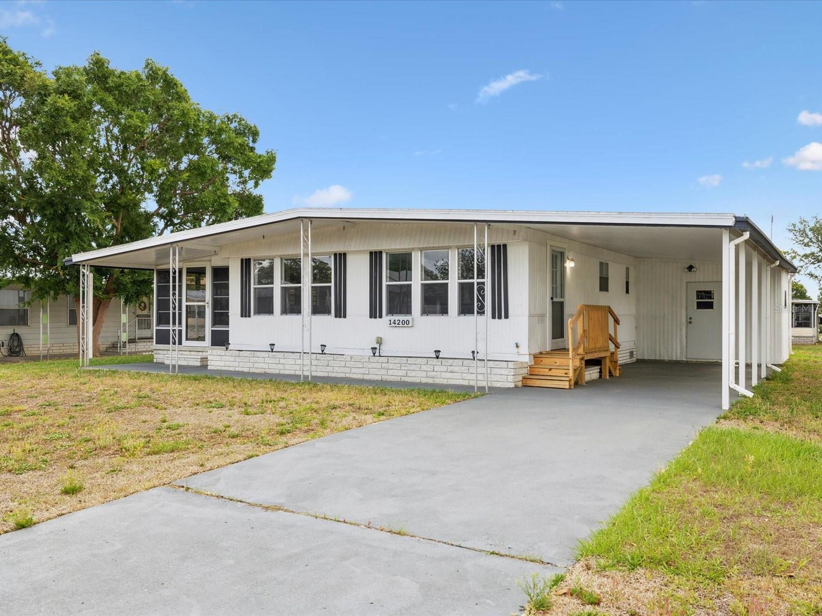 Image 40 of 66 For 14200 Sandhurst Street