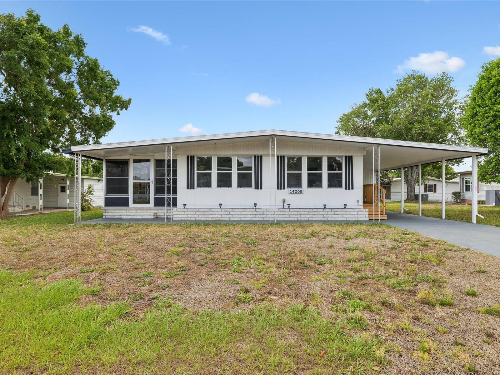 Image 41 of 66 For 14200 Sandhurst Street
