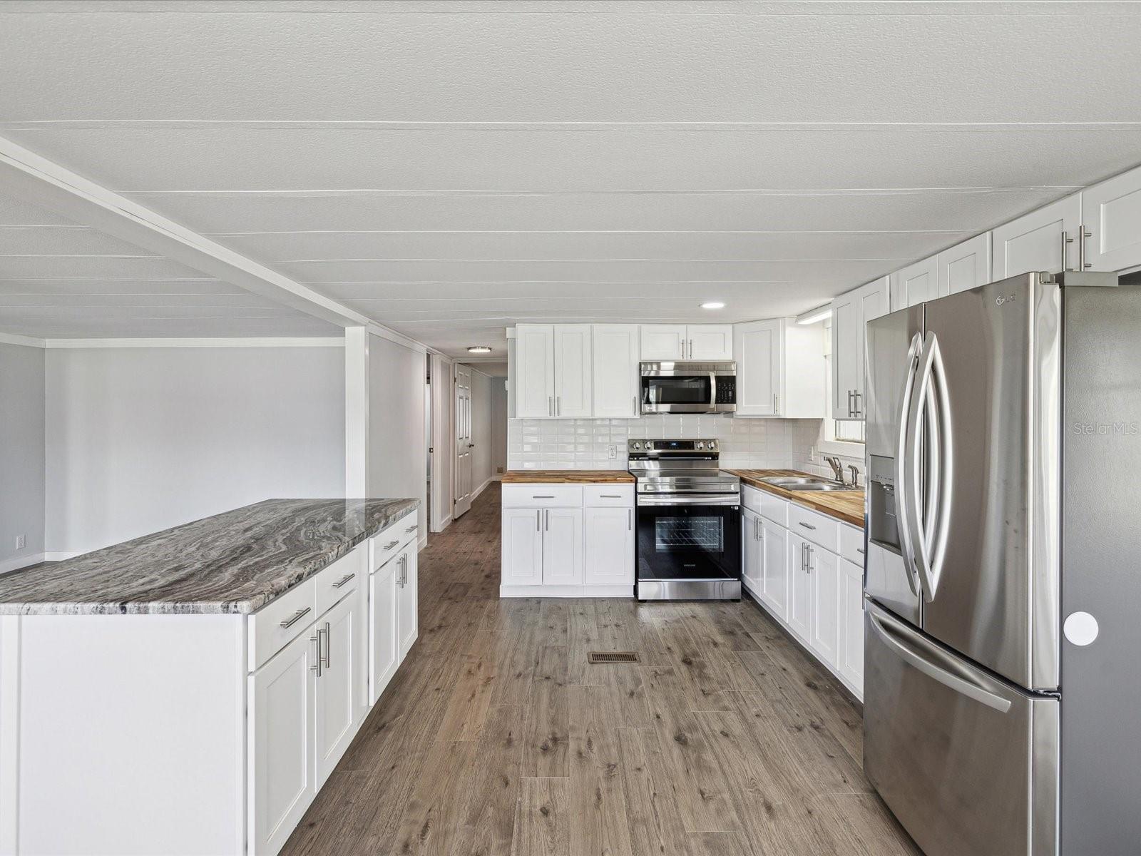 Image 6 of 66 For 14200 Sandhurst Street