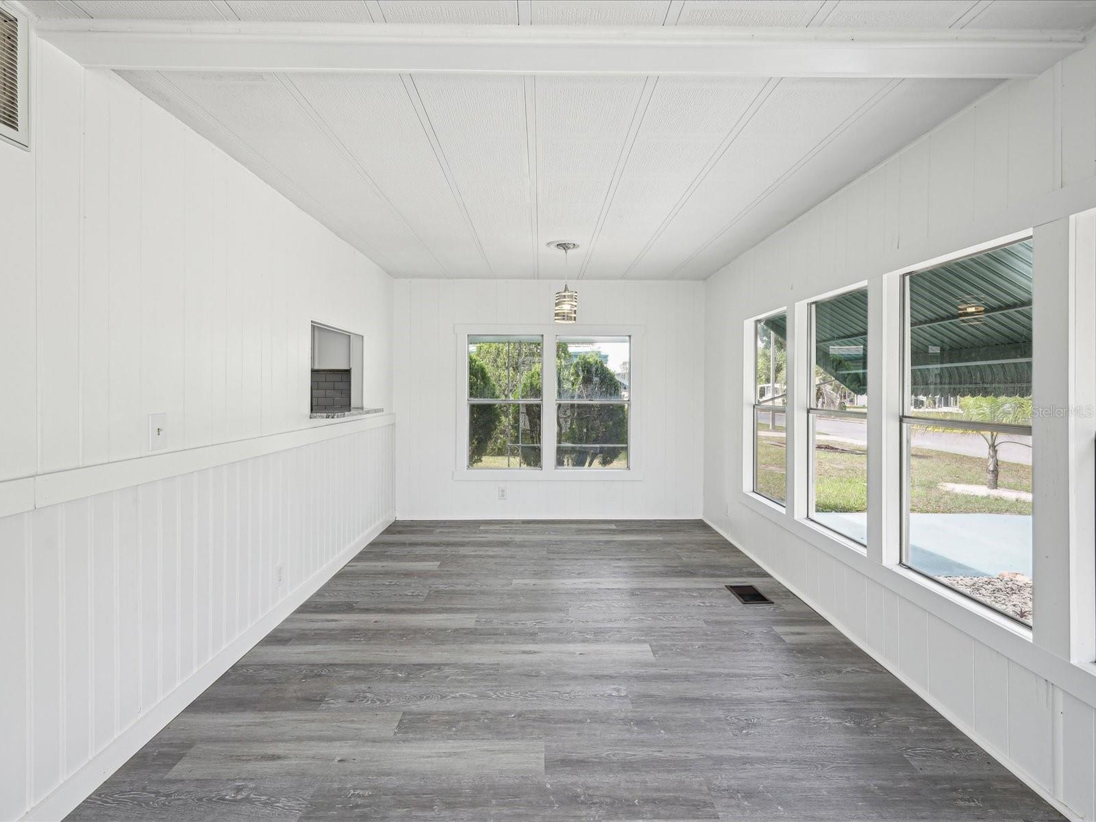 Image 7 of 64 For 7342 Brookridge Central Boulevard