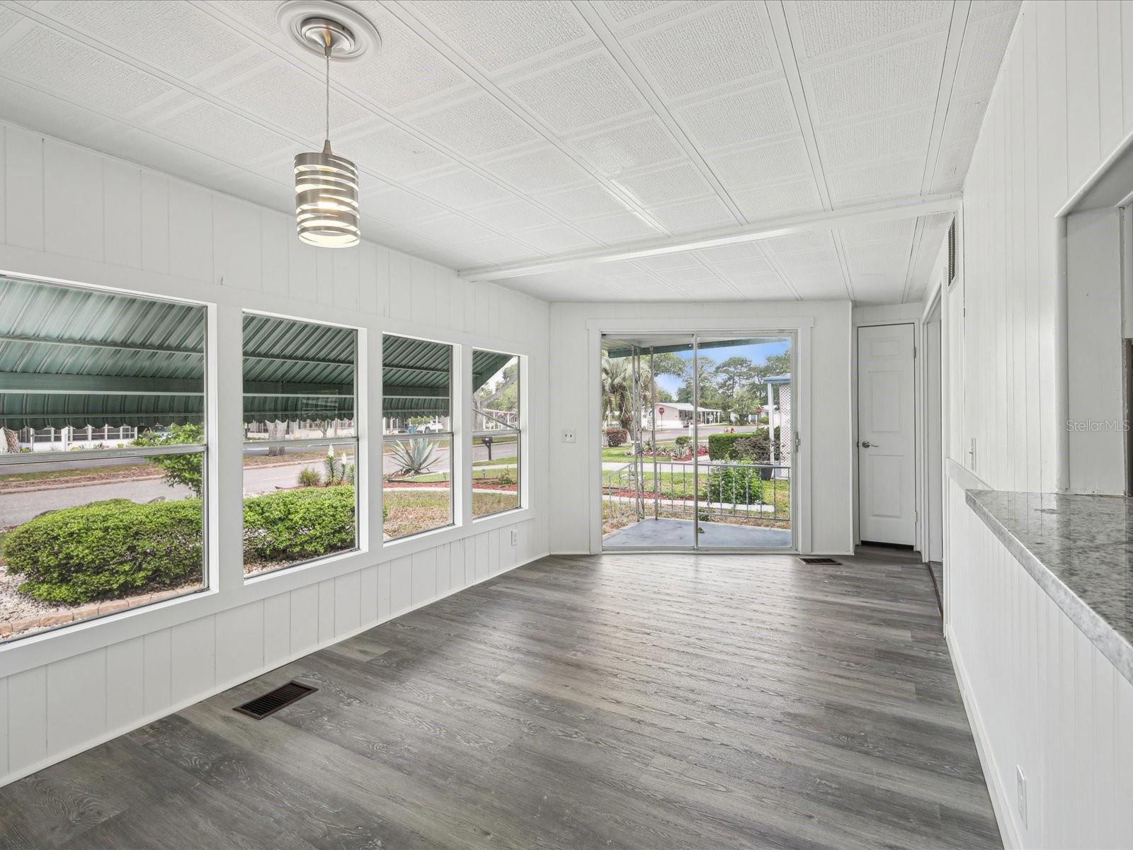 Image 9 of 64 For 7342 Brookridge Central Boulevard