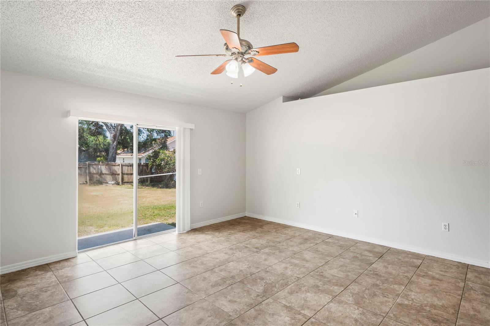 Image 4 of 25 For 8461 Apple Orchard Road