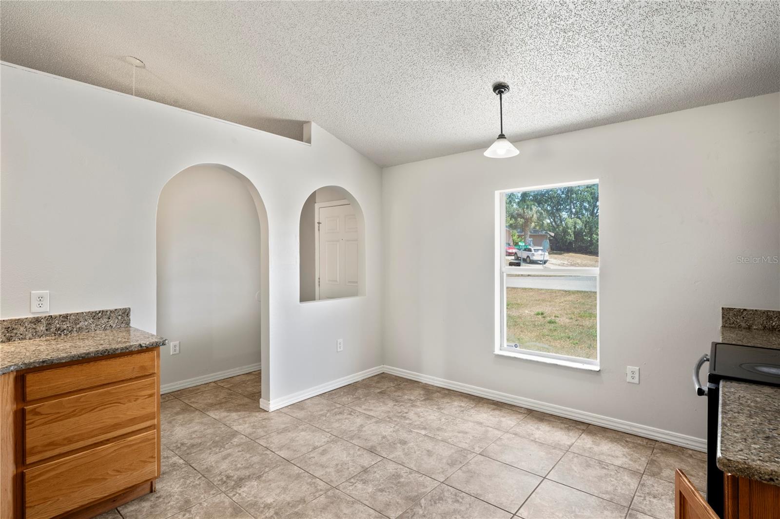 Image 7 of 25 For 8461 Apple Orchard Road