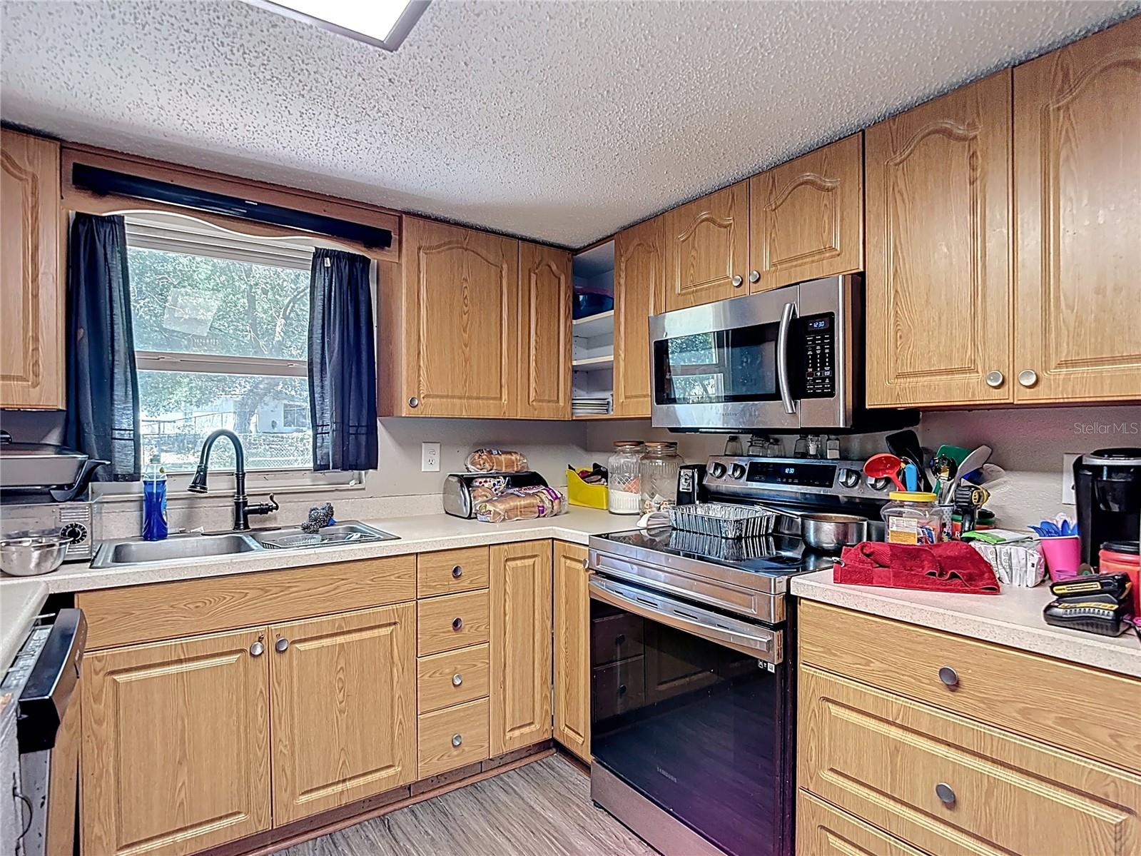Listing photo id 16 for 6203 Sumter Drive