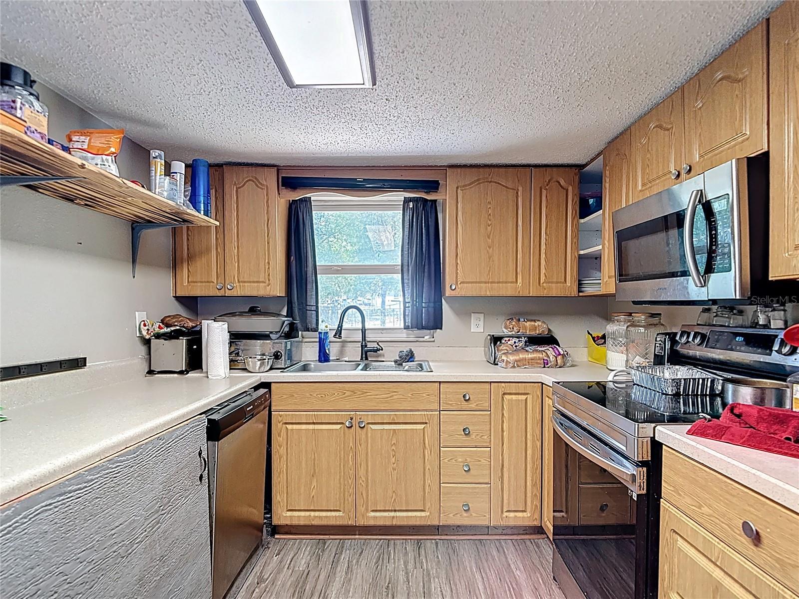 Listing photo id 18 for 6203 Sumter Drive