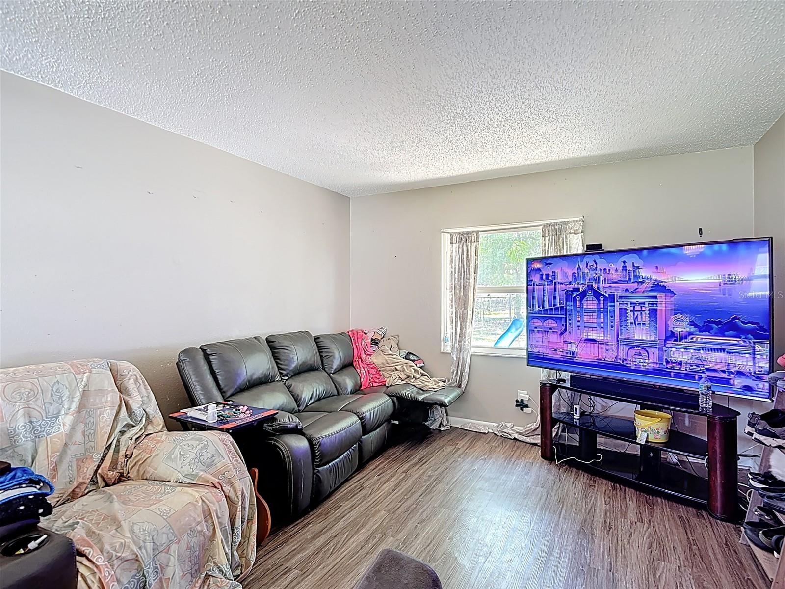 Listing photo id 25 for 6203 Sumter Drive