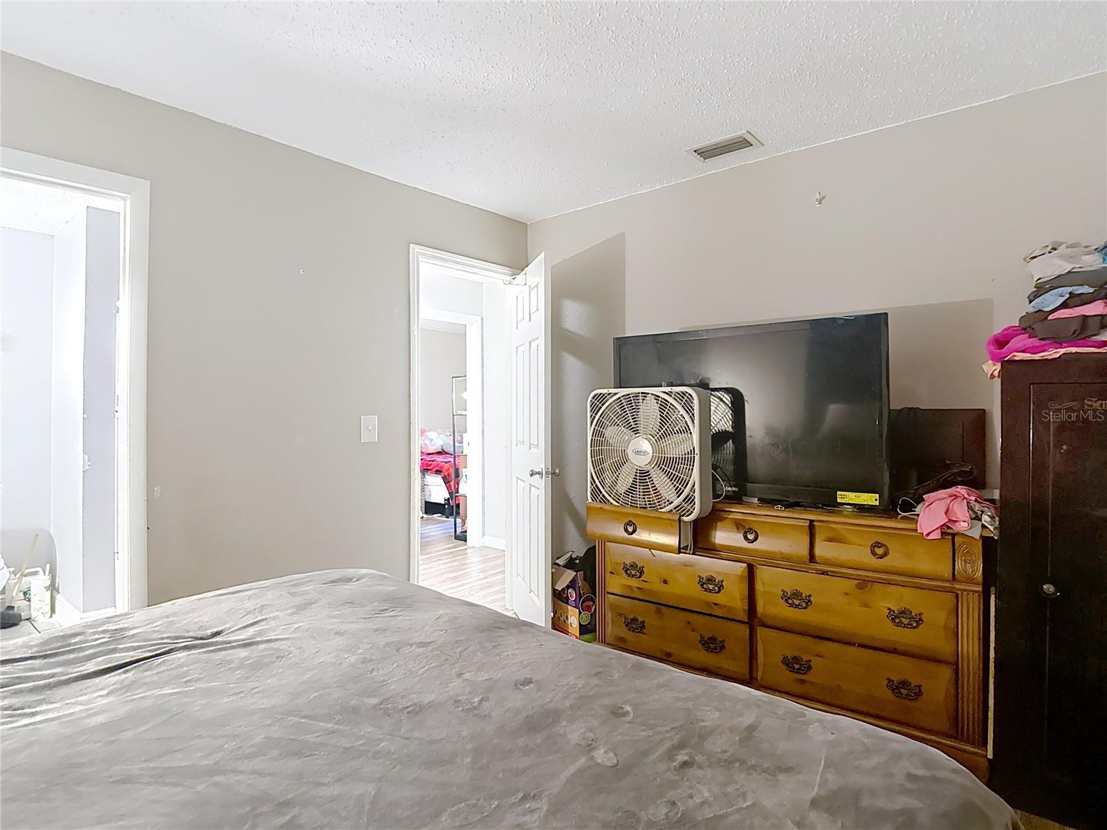 Listing photo id 38 for 6203 Sumter Drive