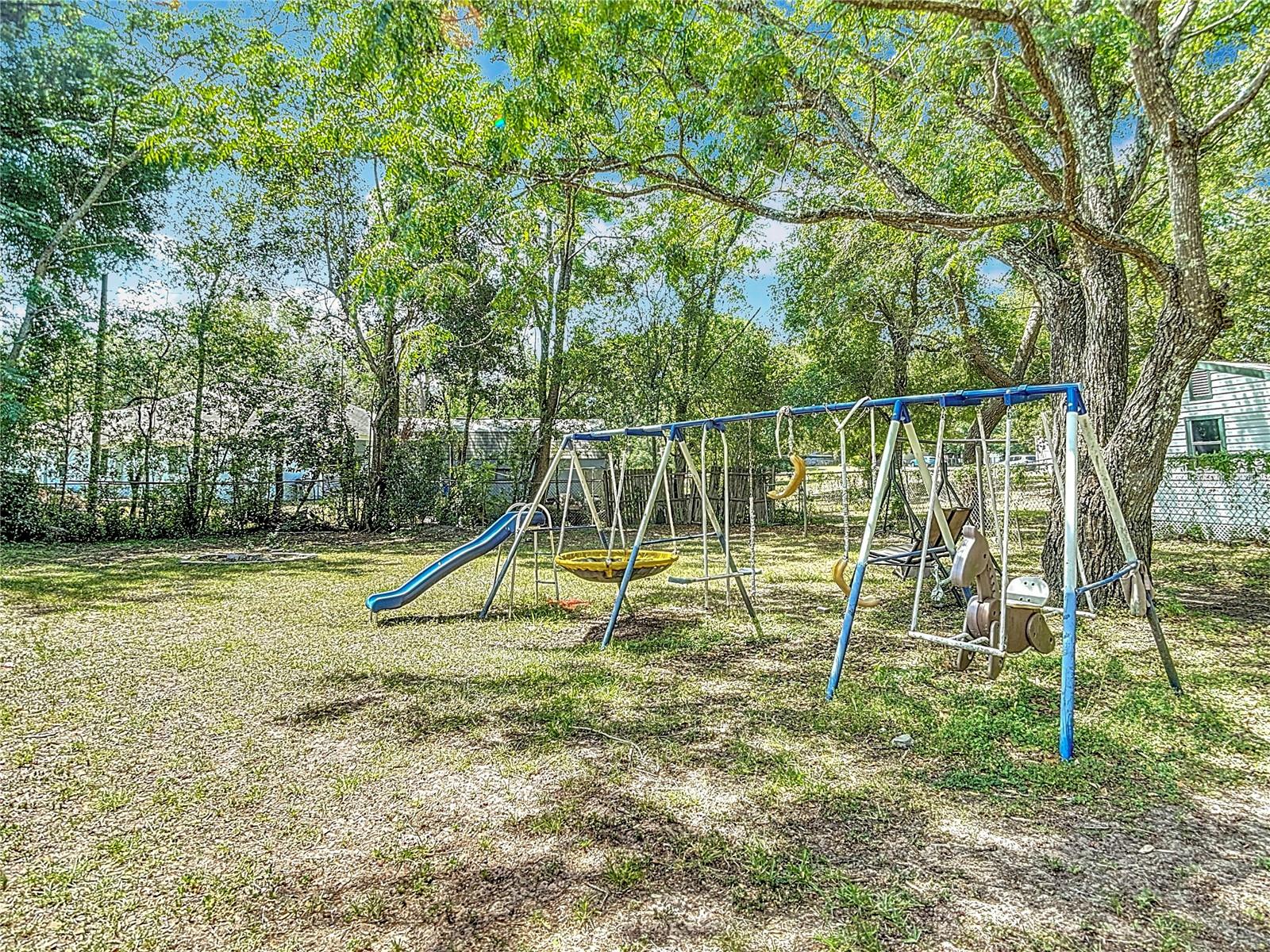 Listing photo id 42 for 6203 Sumter Drive