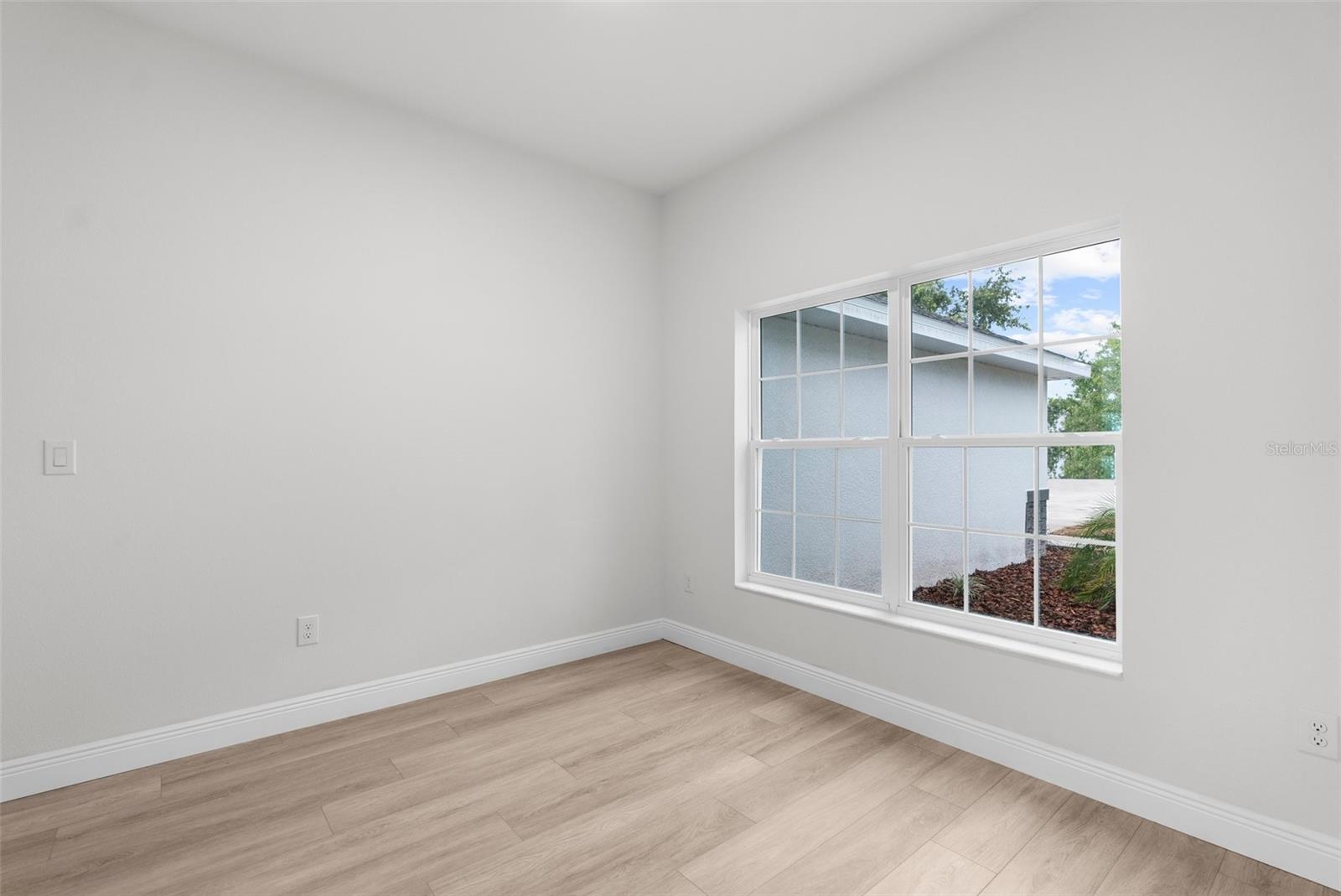 Image 13 of 47 For 12331 Fulmar Road