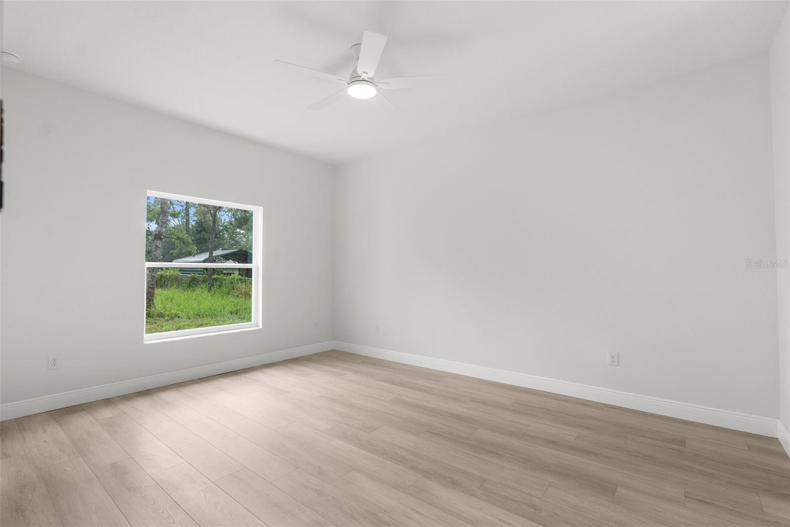 Image 17 of 47 For 12331 Fulmar Road