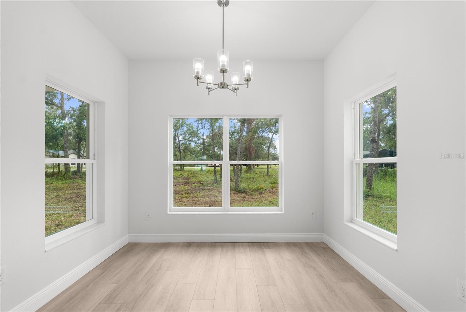 Image 4 of 47 For 12331 Fulmar Road