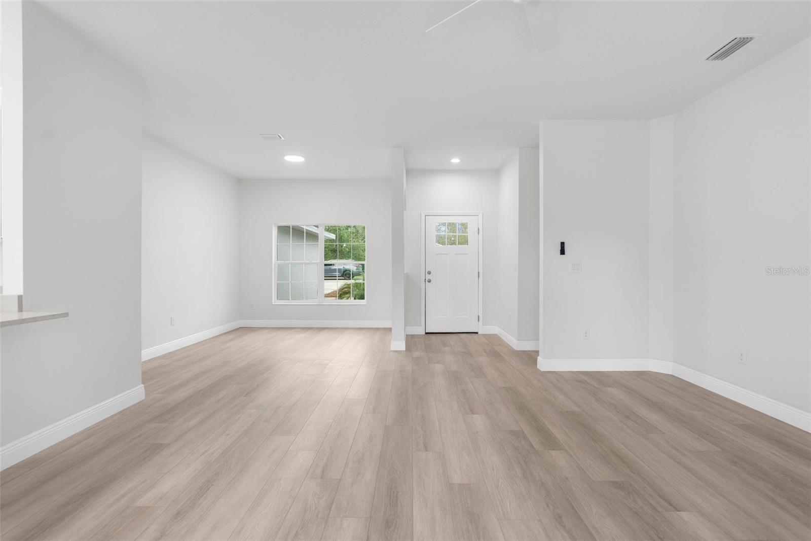 Image 8 of 47 For 12331 Fulmar Road