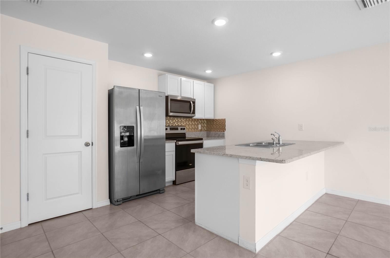 Image 8 of 32 For 8471 Clearway Drive