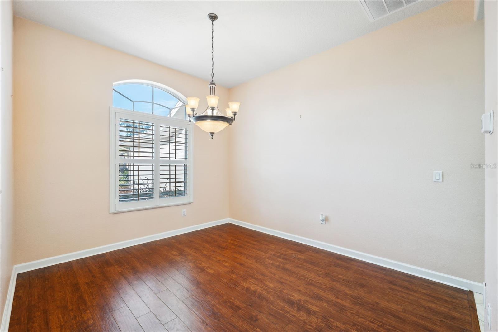 Image 14 of 76 For 4080 Gevalia Drive