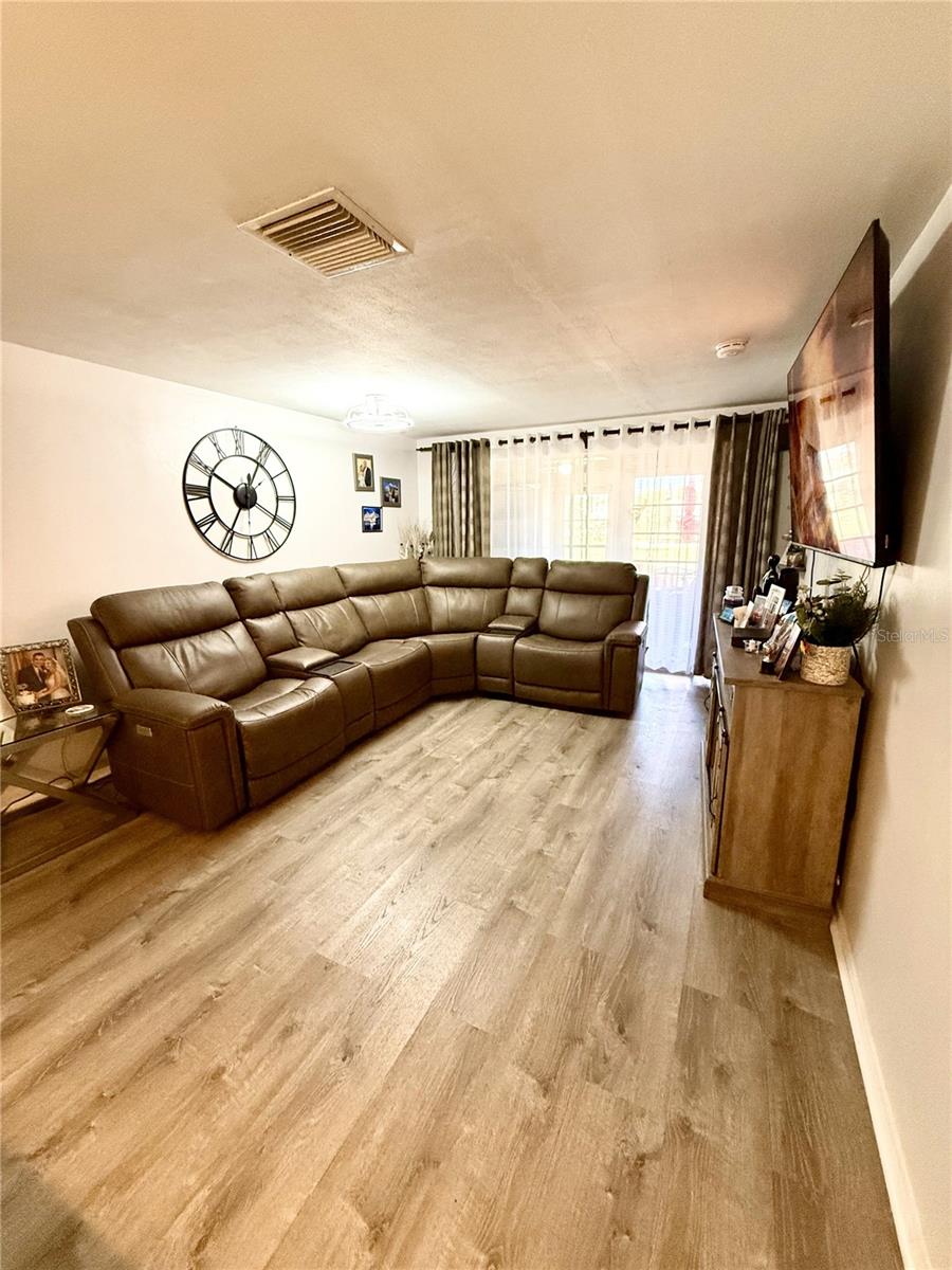 Image 11 of 16 For 4264 Tamargo Drive 3