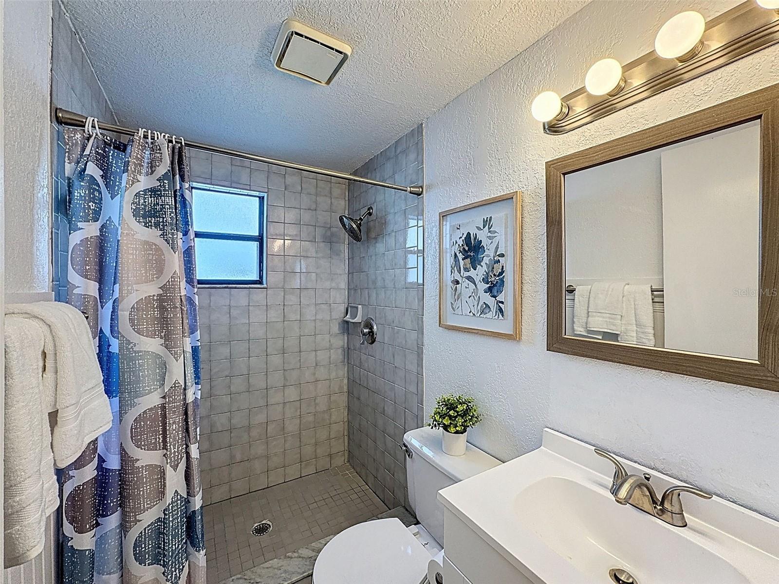 Image 18 of 86 For 4934 Amherst Court