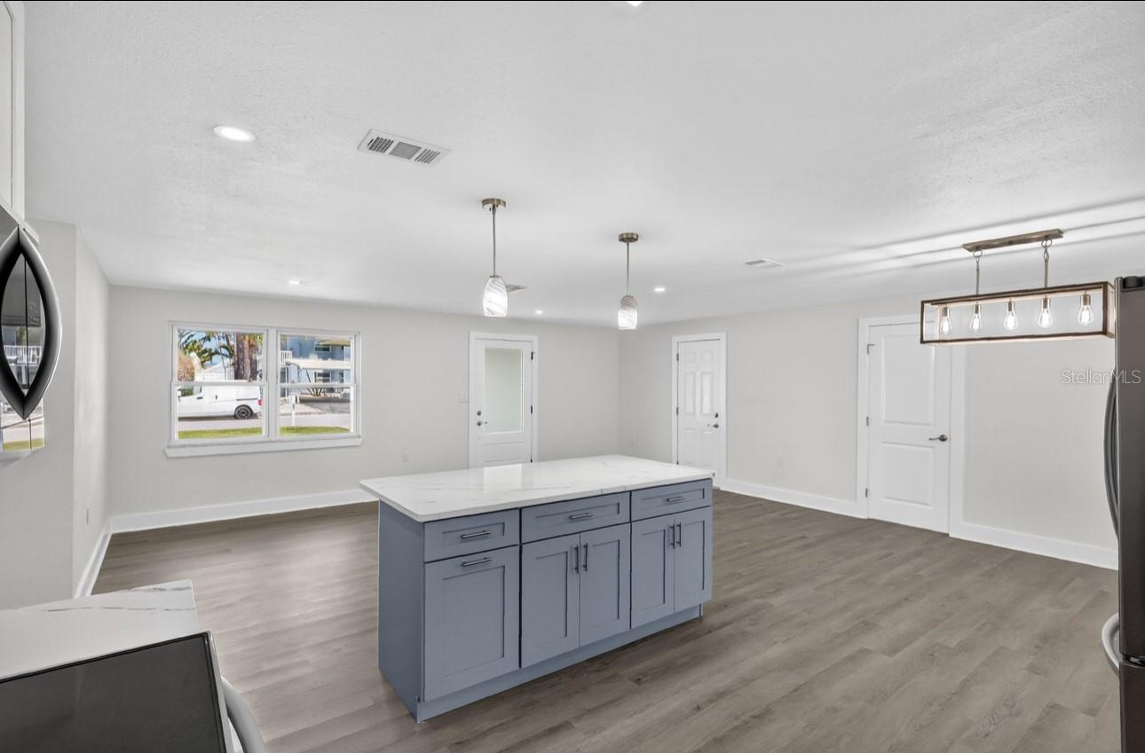 Image 9 of 53 For 2175 Edythe Drive