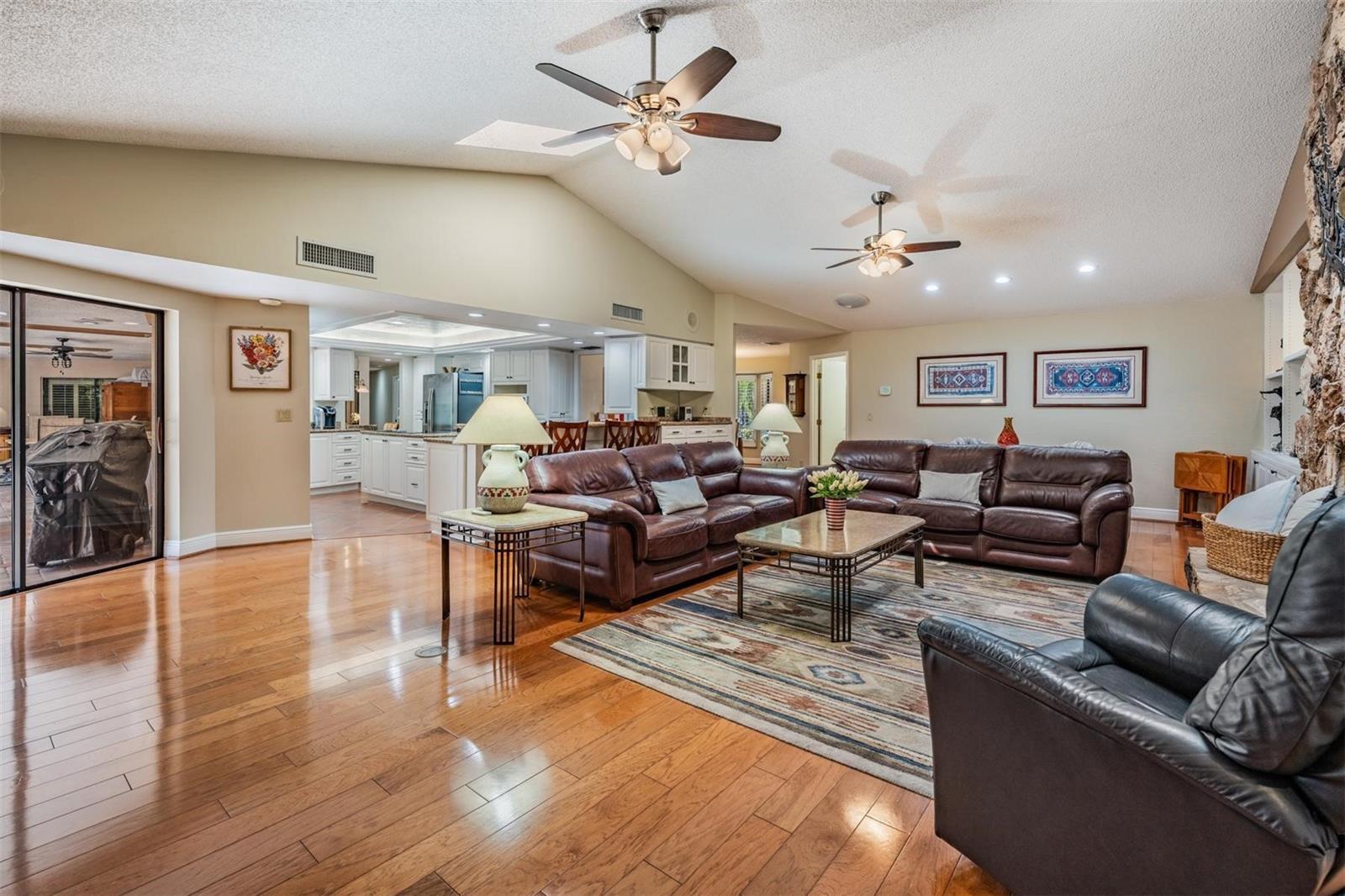 Image 17 of 49 For 663 Turnberry Court