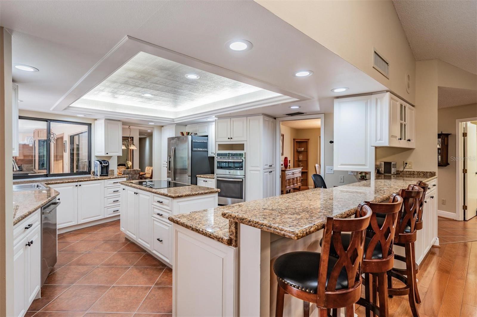 Image 19 of 49 For 663 Turnberry Court
