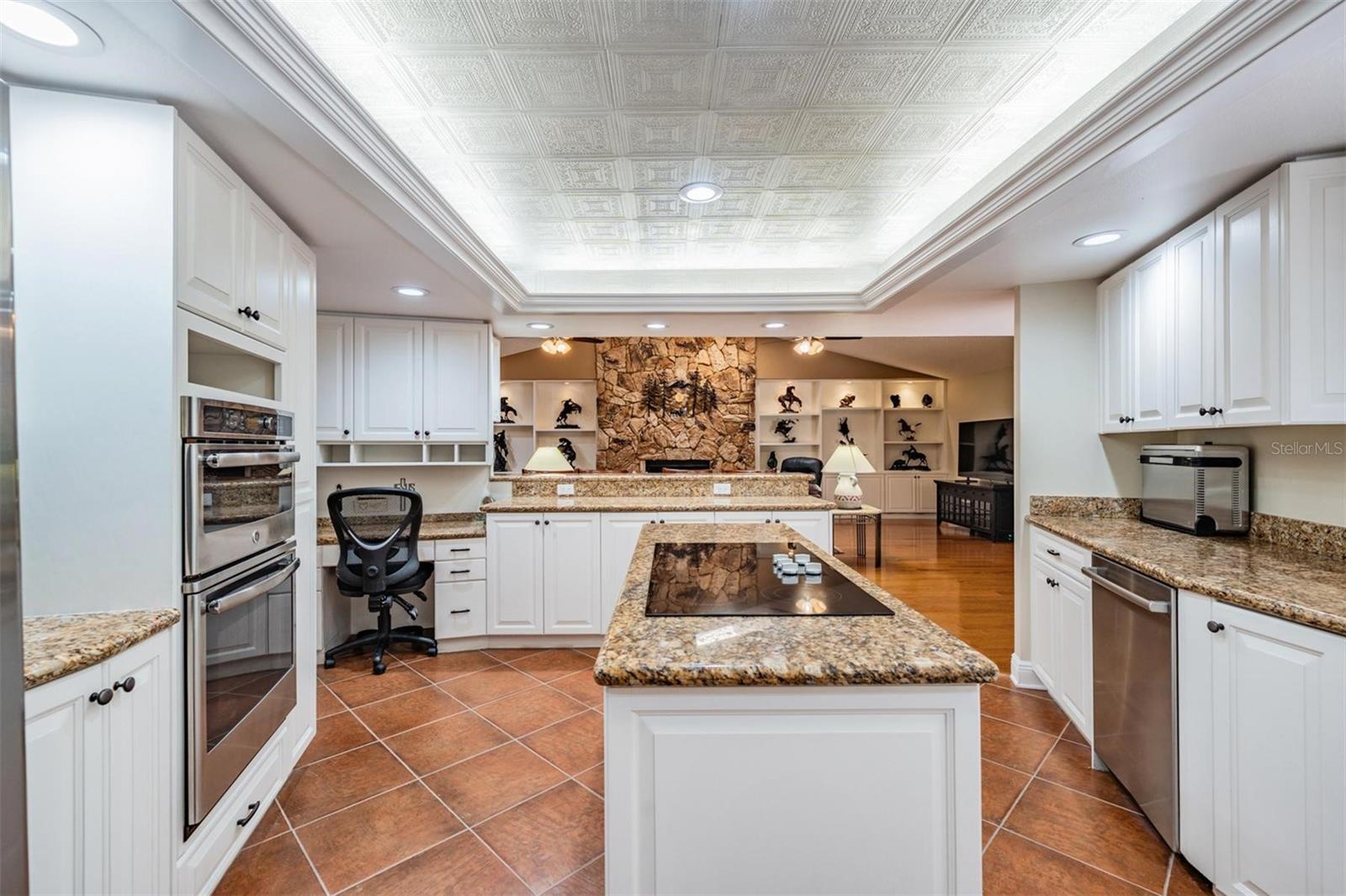 Image 21 of 49 For 663 Turnberry Court