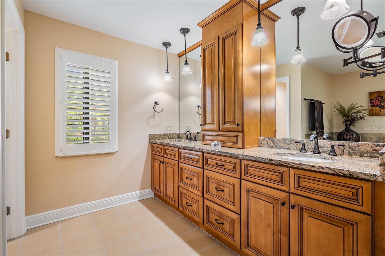 Image 31 of 49 For 663 Turnberry Court