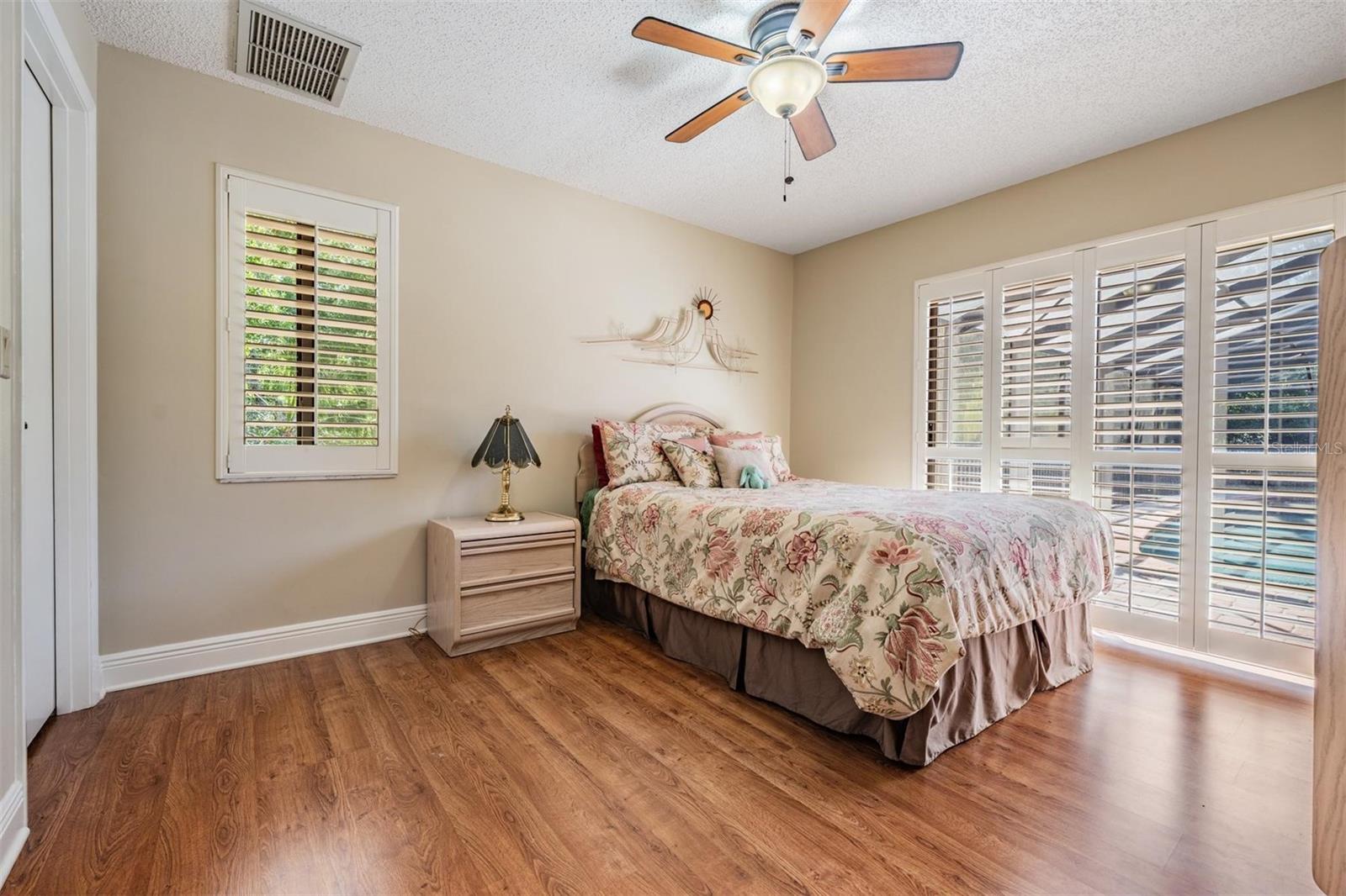 Image 33 of 49 For 663 Turnberry Court