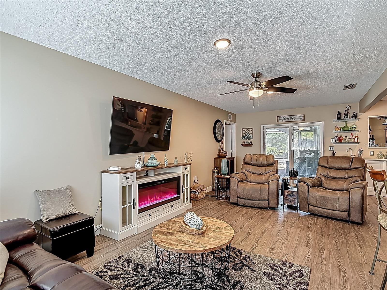 Image 17 of 79 For 8600 Briar Patch Drive