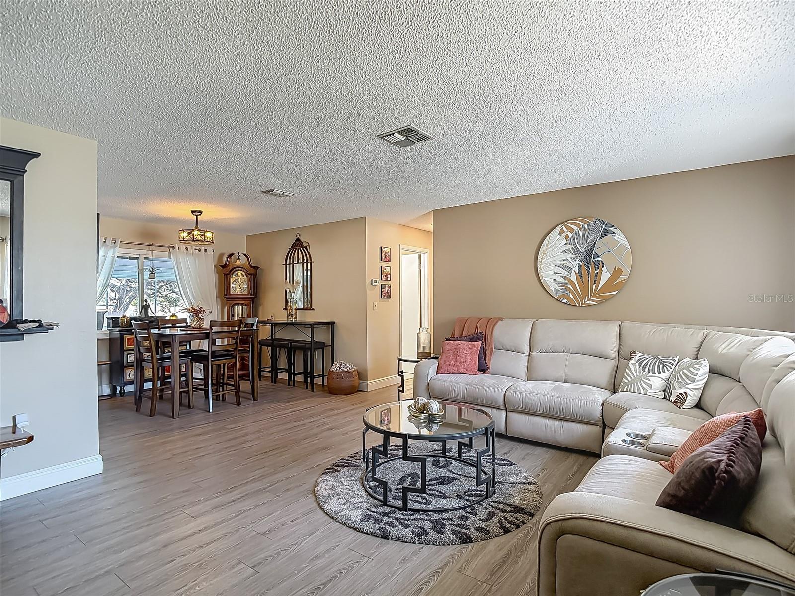 Image 5 of 79 For 8600 Briar Patch Drive